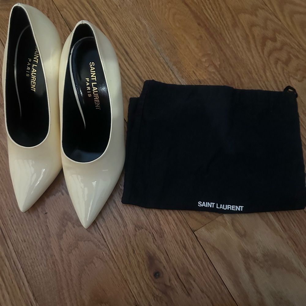 Brand NEW - Saint Laurent Women's Cream Pumps